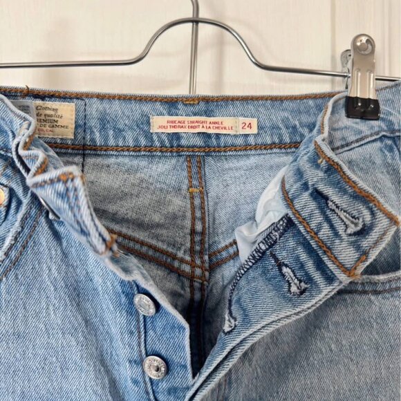 Levi's Ribcage Straight Ankle Jeans - Picture 2 of 3